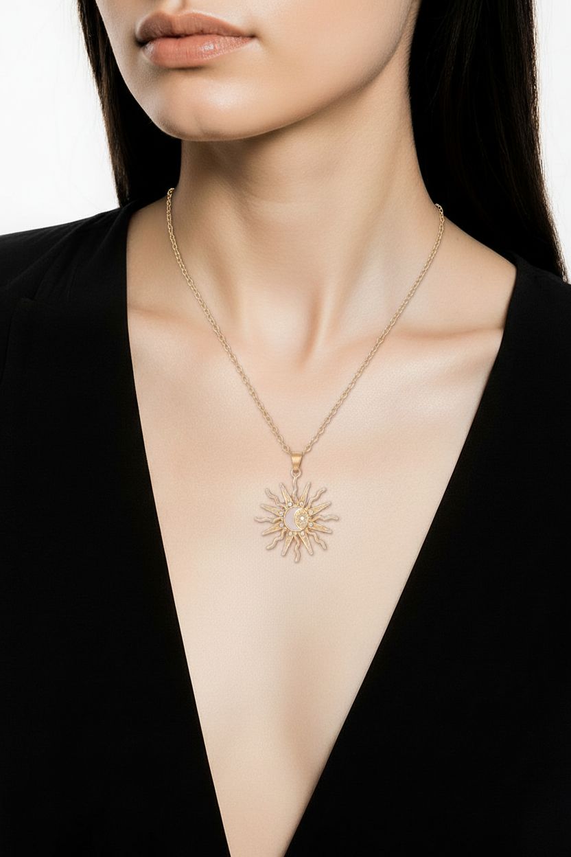 Rhinestone Sunburst Necklace in Zinc Alloy - Color: Golden