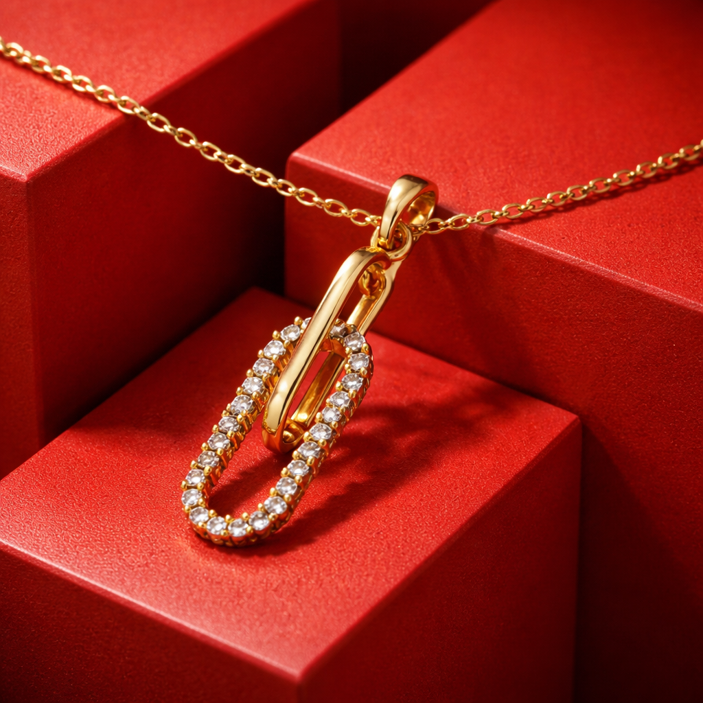 Elegant Oval Paper Clip Pendant Necklace