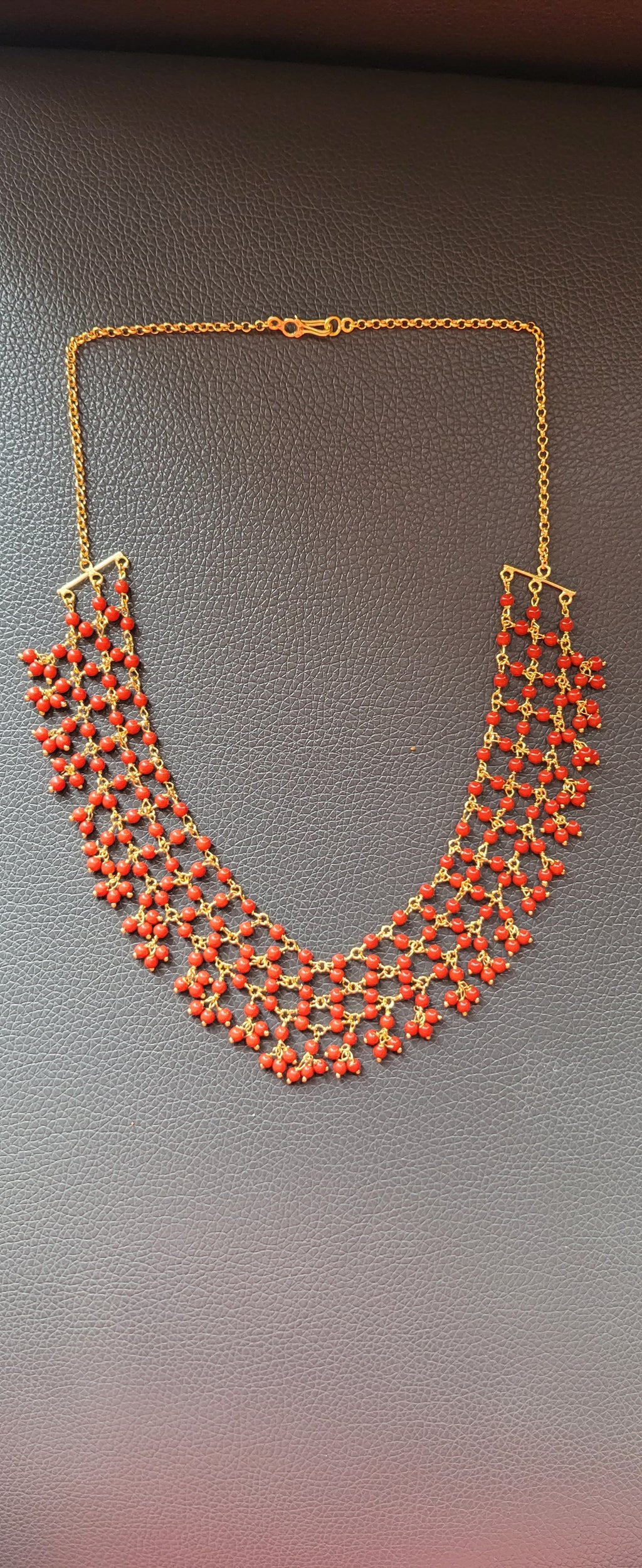 Small beaded Necklace