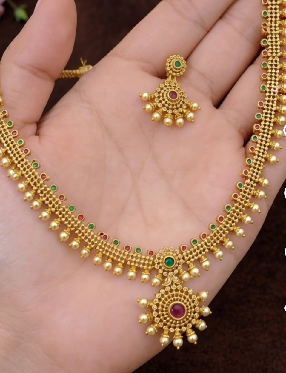 Ad stone Traditional Style 1 Necklace and Earrings